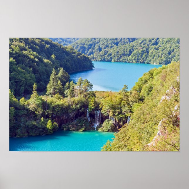 Vattenfall i nationalparken Plitvice - Kroatien Poster (Framsidan)
