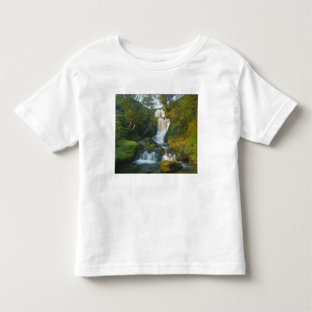 Vattenfall, Isle of Skye, Skottland Tee (Framsida)