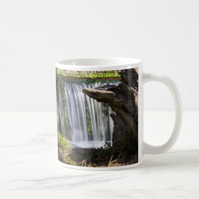 Vattenfall med fokus på kaffe Mugg (Höger)