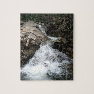 Vattenfall mellan Sten Puzzle Pussel
