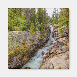 Vattenfall och floden Cascade Magnet