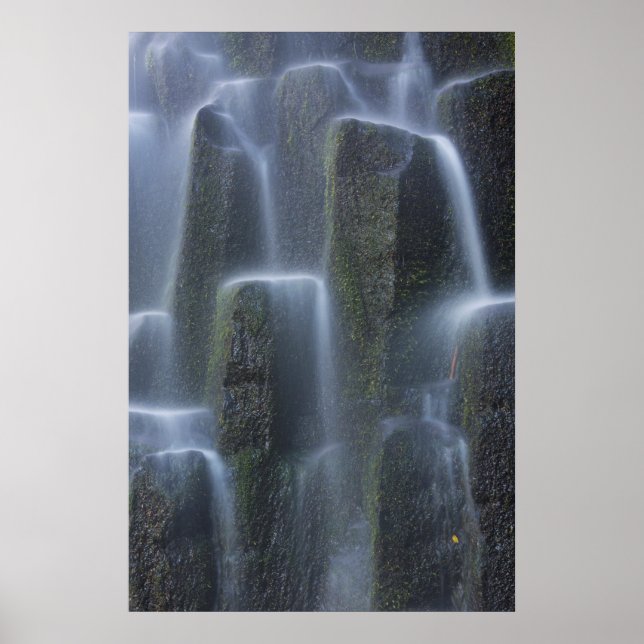 Vattenfall över basaltkolonner poster (Framsidan)