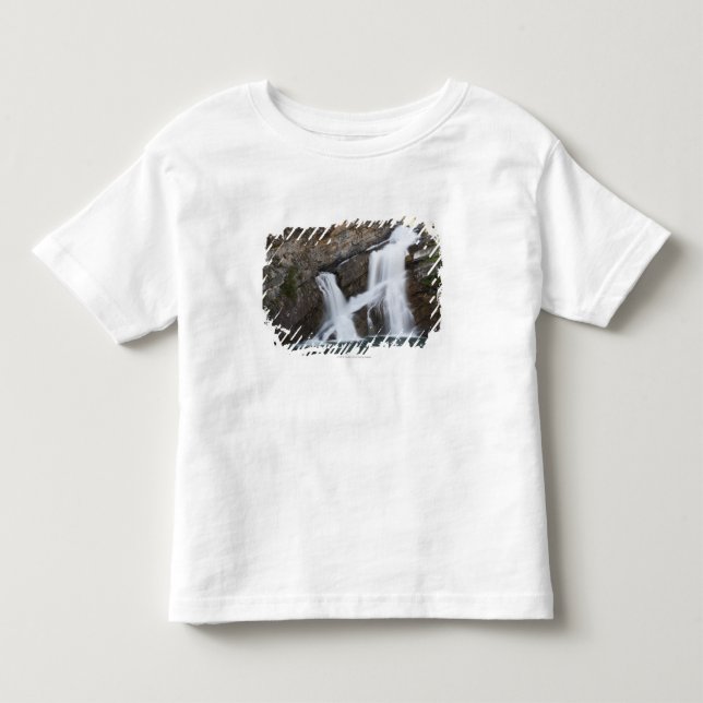Vattenfall som är kommande ut ur en stenklippa t-shirt (Framsida)