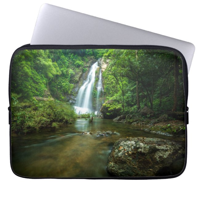 Vattenfall | Tamnung Waterfall, Phuket Thailand Laptop Fodral (Framsidan)