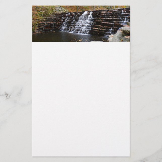 Vattenfall vid Laurel Hill State Park I Brevpapper (Framsida)