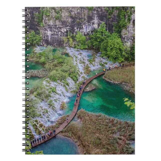 Vattenfallskrascade i parken Plitvice sjöar Anteckningsbok (Framsidan)