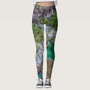 Vattenfallskrascade i parken Plitvice sjöar Leggings