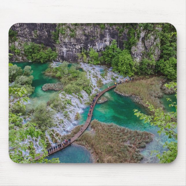 Vattenfallskrascade i parken Plitvice sjöar Musmatta (Framsidan)