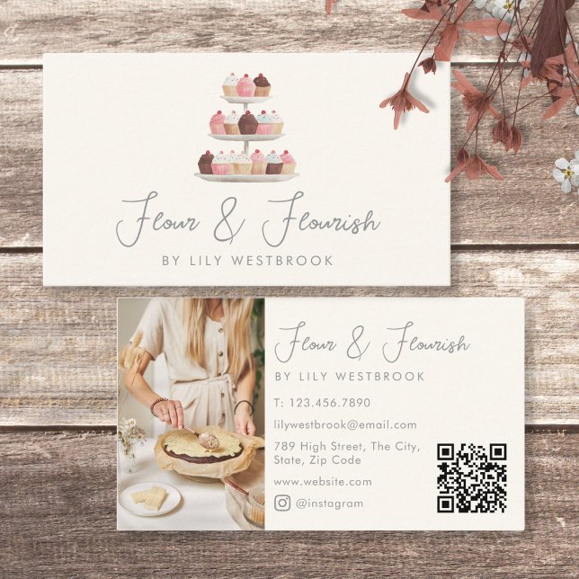 Vattenfärg Bageri Cupcakes Script Foto QR-kod Visitkort (Watercolor Bakery Cupcakes Script Photo QR Code Business Card)