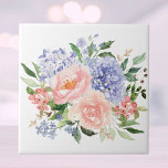 Vattenfärg Blå Rosa Hydrangea Peony Vår Blomma Kakelplatta<br><div class="desc">Fördela skönheten av våren i ditt rum med vår keramiska platta Vattenfärg Blå Rosa Hydrangea Peony Vår Blomma. Perfekt för blommor och naturälskare!</div>
