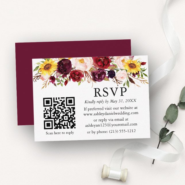 Vattenfärg Blandad Blommigt Burgundy QR-Bröllop OS Tilläggskort (Customize to change text color, text style or color of back of card.)