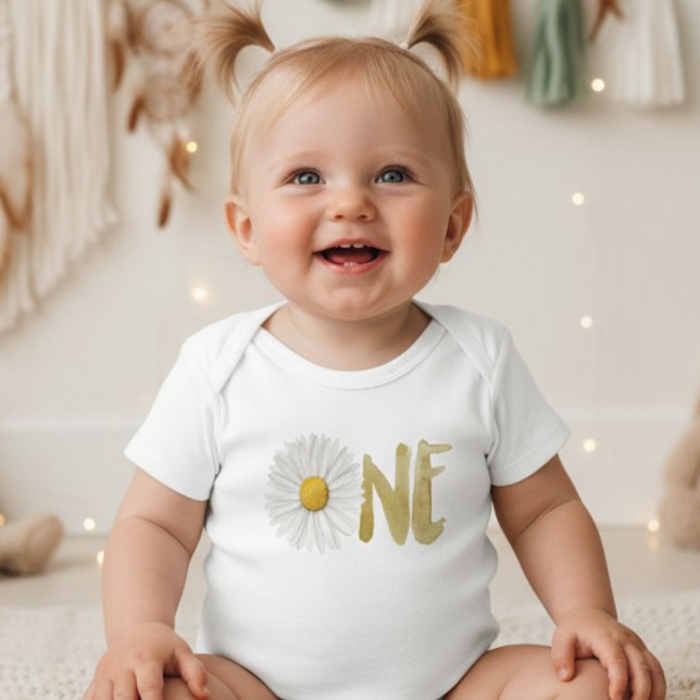 Vattenfärg daisy först, en t shirt (Skapare uppladdad)