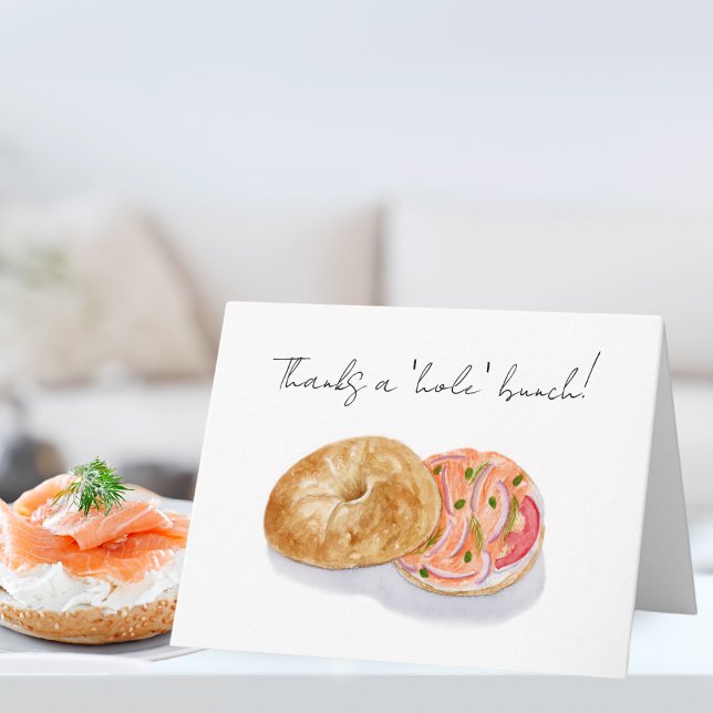 Vattenfärg Handmålad Bagel Med Lax Kort (Delight foodies and art lovers with this charming culinary masterpiece.)