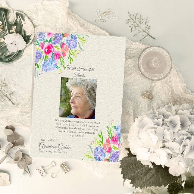 Vattenfärg Hydrangeor Foto Begravning Tacksamhet Tack Kort (Express gratitude to funeral attendees with this lovely watercolor card featuring hydrangeas. )