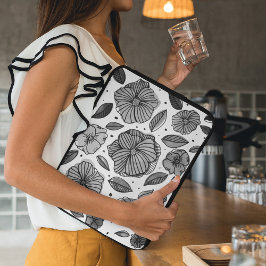 Vattenfärg och bläck-blommor - svart och vitt laptop sleeve