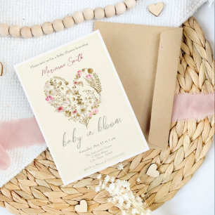 Vattenfärgad Blommigt Heart Baby i babyskor i blom Inbjudningar
