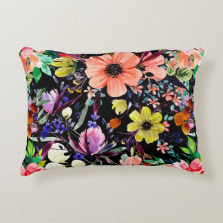 Vattenfärgad blommigt sömlös mönster. Olika knoppa Prydnadskudde