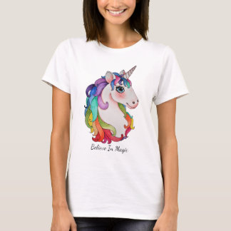 Vattenfärgad enhörning med regnbåge t shirt