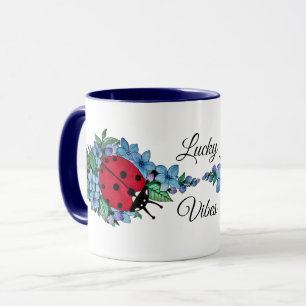 Vattenfärgad kute-ladybird med blå Vild-blommor Mugg