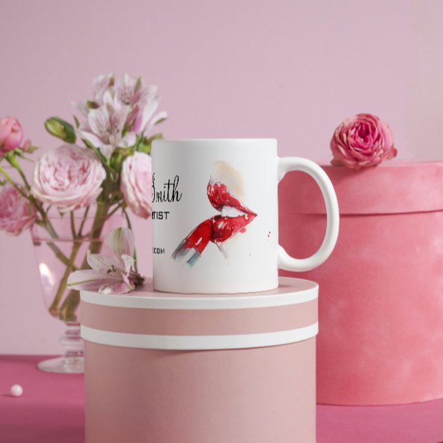 Vattenfärgad röd läppar och läppstift, makeup-varu kaffemugg (Skapare uppladdad)