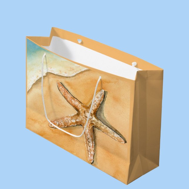 Vattenfärgad stjärtfisk i strunt (Ocean-inspired charm. Gift bag adorned with watercolor starfish. Perfect coastal touch.)