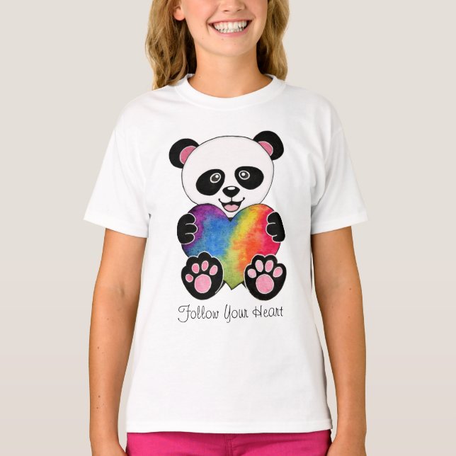 Vattenfärgad utspädd panda med regnbåge i hjärtat t shirt (Framsida)