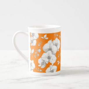 Vattenfärgad vit Orchid på Orange   Benporslin Mugg