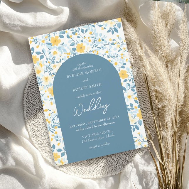 Vattenfärgblått och gult täcke blommor inbjudningar (Watercolor blue and yellow cottage flowers arch invitation)