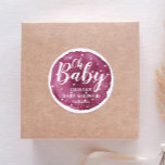 vattenfärgen Cute Flicka och vita stjärnor Runt Klistermärke<br><div class="desc">Oj baby - rosa  vattenfärgsblomma och vita stjärnor illustrerar flicka babyduschklistermärken</div>