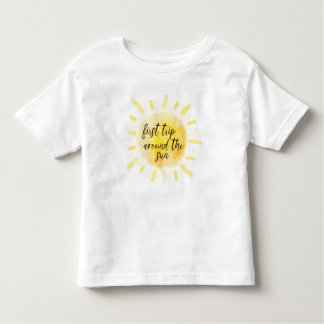 Vattenfärgen Gult första Resa runt Sol T Shirt