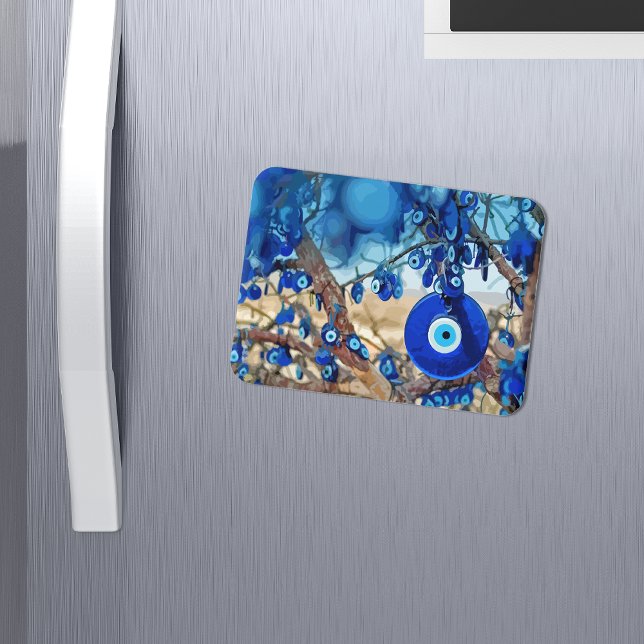 Vattenfärgen i Träd dekorerad med nazisterna Magnet (Skapare uppladdad)