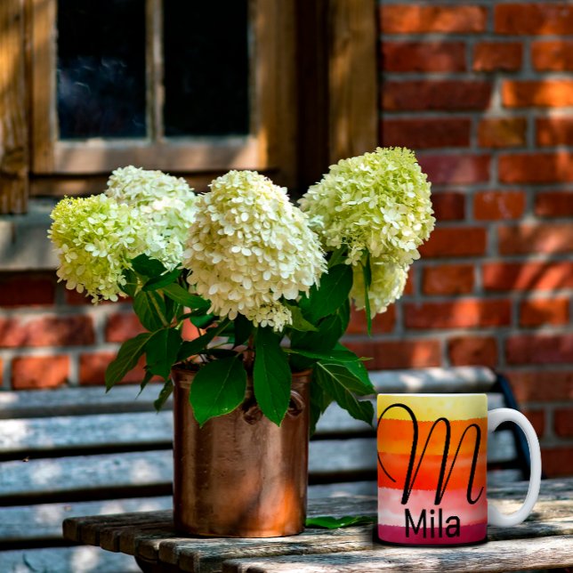 Vattenfärgen orange brev M namn kaffe mugg (Skapare uppladdad)