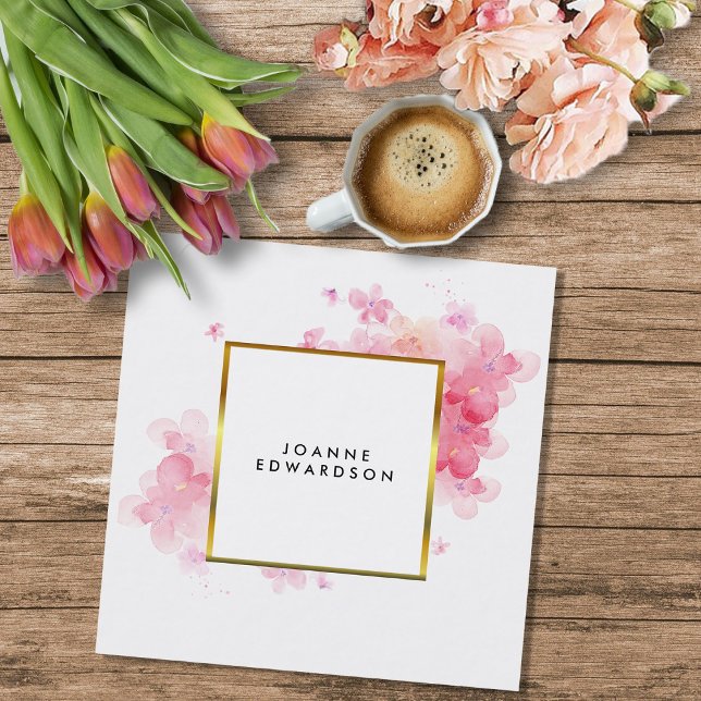 Vattenfärgen rosa blommigt guld ram professionell fyrkantigt visitkort (Watercolor floral, gold white frame, elegant professional businesscard.)
