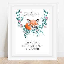 Vattenfärgfox i blomningens välkomstdusch