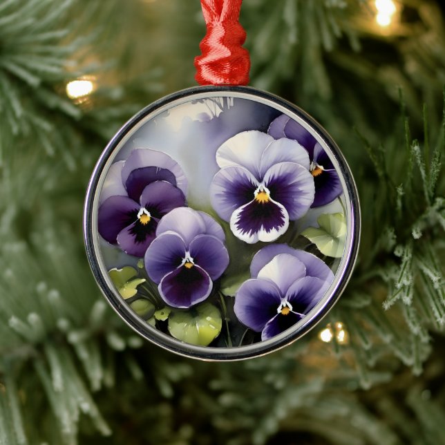 Vattenfärgmålarfärg på söt lila julgransprydnad metall (Träd)