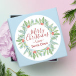 Vattenfärgning God jul - etikett<br><div class="desc">Lägg till helgdag till dina utskick eller presentemballage med mina julmärken. Rundklistermärken har min ursprungliga vattenfärgade andedräkt av grönt och rött bär på en skarp vit bakgrund. God jul i hälsning i modern hand skriver manustypografi. Om du vill se matchande utformningar går du till www.zazzle.com/dotellabelle</div>