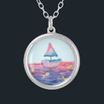 Vattenfärgsbåtar Silverpläterat Halsband<br><div class="desc">Hand plockade färgsmålning flytande på havets vågar,  perfekt gåva till en person som seglar ⛵️ och havet i kärlek.</div>