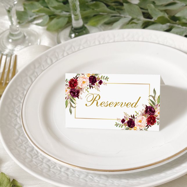 VattenfärgsBlommigt Burgundy Guld Bröllop Reserver Placeringskort (Customize to change text color, style or to add more text to front, back or inside of card.)
