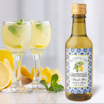 Vattenfärgsetiketter Lemon Blue Tile Limoncello Mi Vinetikett<br><div class="desc">Elegant Watercolor Lemon on on Blue Tile Homemade Limoncello Bröllop Tack Mini Flaska</div>