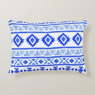 Vattenfärgsetnisk Aztec, geometrisk mönster. Prydnadskudde