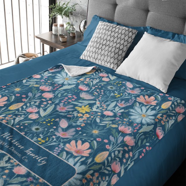 Vattenfärgsfamilj blommönster namn personlig fleecefilt (Skapare uppladdad)