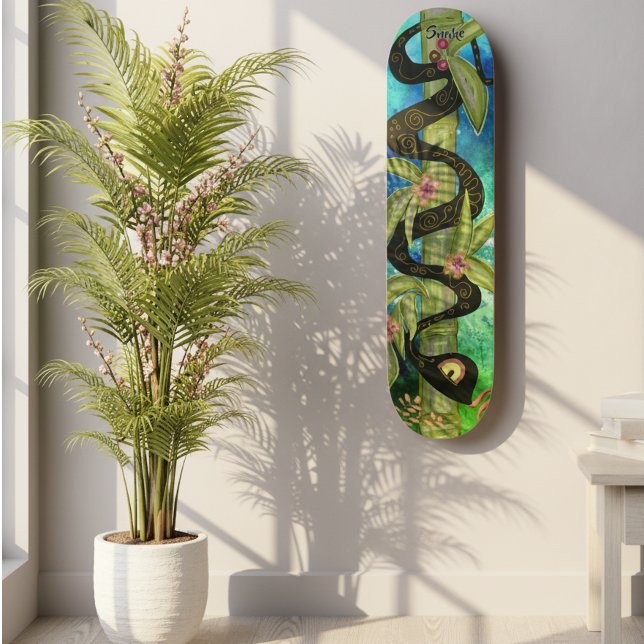 Vattenfärgsfixering vid Bamboo Skateboard Art (Watercolor Snake on Bamboo Skateboard Art- on the wall)