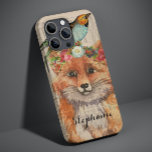 Vattenfärgsfox Blommigt Collage Personlig Namn<br><div class="desc">Watercolor Fox Blommigt Collage Personlig iPhone Smart Phone-väskor har en modern vattenfärgsmålning av en räv som bär en blommigt krona med en fågel på huvudet. Anpassa med ditt eget namn genom att redigera texten i textrutan. Perfekter till jul, helgdagar, födelsedag, Mors dag, bästa vänner, systrar med mera. Designad av ©Evco...</div>