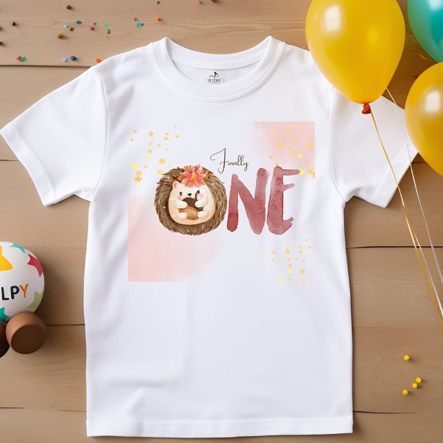 Vattenfärgshög 1:e födelsedag t shirt (Skapare uppladdad)