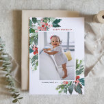 Vattenfärgshollies med Faux Gold Foil Photo Helgkort<br><div class="desc">Skicka din kära helgdag till den här säsongen med det vackra Glad helg-fotokortet. Den har vattenfärgshollier,  faux guld-folie-accenter,  matchande helgdag och modern typografi. Texterna är helt redigerbara. Anpassa det här vattenfärgskortet genom att lägga till helgdag,  namn och år.</div>