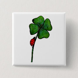 vattenfärgsladybird på fyrklöver knapp