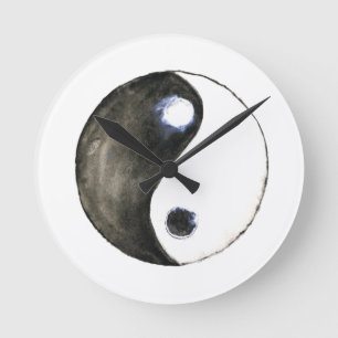 vattenfärgsmåla yin yang-symbolkonst rund klocka