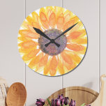 Vattenfärgsolros Rund Klocka<br><div class="desc">Den här blommigtens promenadklocka är dekorerad med en solrossolrosform i den ursprungliga vattenfärgsfärgade gulten. Gör en perfekt hemmavärmare. Ursprunglig vattenfärg © Michele Davies.</div>