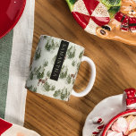 Vattenfärgsskogen Winter Forest Seamless Mönster Kaffemugg<br><div class="desc">Bygg vintern med vår Watercolor Winter Forest Seamless Mönster. Den här enastående designen fångar upp det förtjusande vädret hos en skog som täcks av snö,  perfekt för att tillföra säsong magi till ditt liv.</div>
