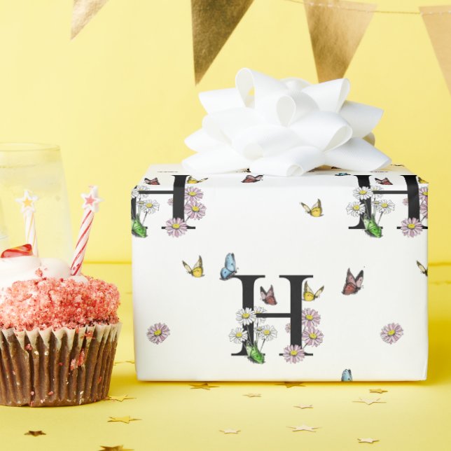 Vattenfärgssköldring med fjäril och bokstaven H    Presentpapper (Födelsedagsfest)